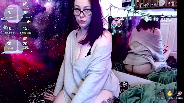 EverlyEster online show from February 26, 10:53 pm