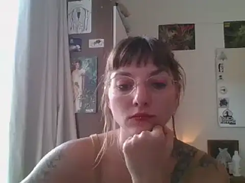 Snapshot of SweetyBabyDemon chatting on December 1, 5:57 pm SweetyBabyDemon online show from December 1, 5:57 pm