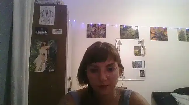 Snapshot of SweetyBabyDemon chatting on December 13, 11:06 pm SweetyBabyDemon online show from December 13, 11:06 pm