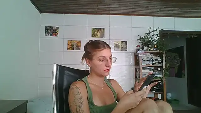 SweetyBabyDemon online show from February 24, 3:43 pm