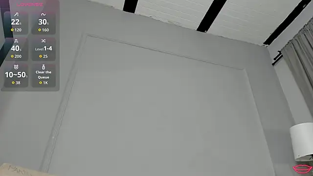 BrianaHazel online show from April 6, 7:48 pm