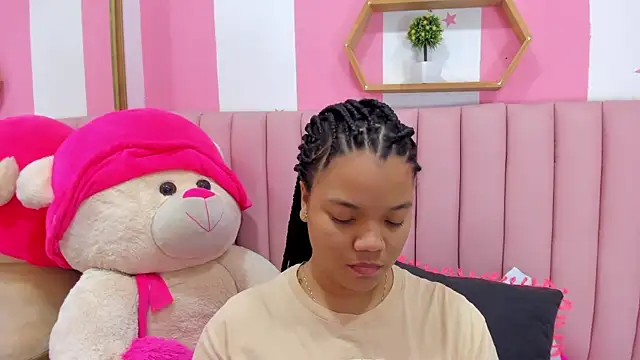 ISABELLA 020 online show from October 15, 12:38 pm