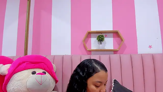 ISABELLA 020 online show from October 27, 1:37 pm