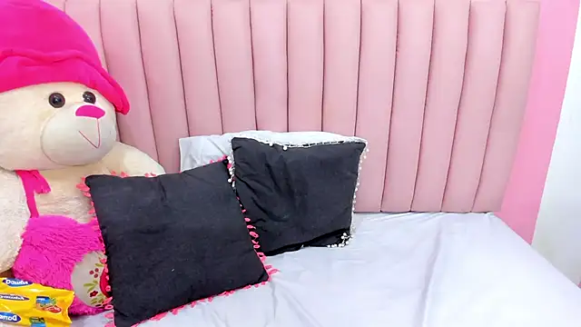 ISABELLA 020 online show from November 27, 4:09 pm