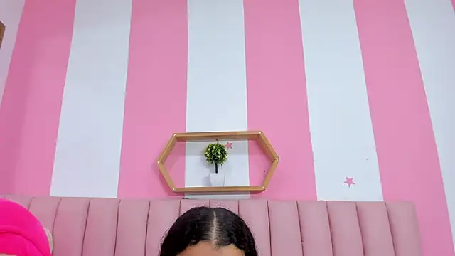 ISABELLA 020 online show from March 26, 12:44 pm