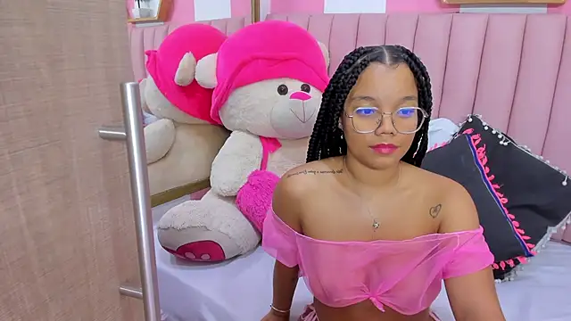 ISABELLA 020 online show from May 22, 12:07 am