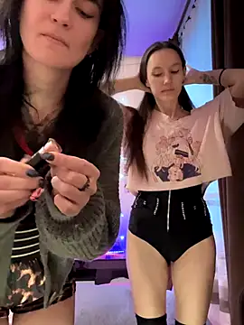 Snapshot of Heart_Ass chatting on January 8, 7:43 am Heart Ass online show from January 8, 7:43 am