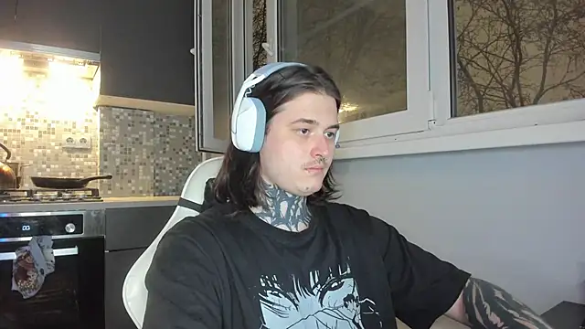 Snapshot of _torfin_ chatting on December 14, 7:36 pm torfin online show from December 14, 7:36 pm