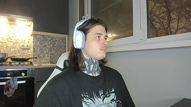 Snapshot of _torfin_ chatting on December 14, 10:39 pm torfin online show from December 14, 10:39 pm