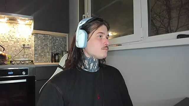 Snapshot of _torfin_ chatting on January 2, 8:35 pm torfin online show from January 2, 8:35 pm