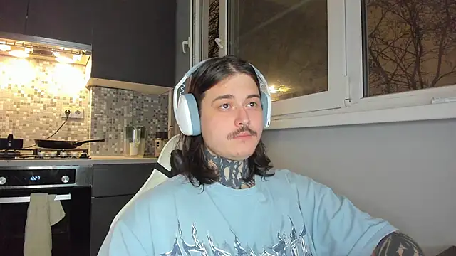 Snapshot of _torfin_ chatting on January 11, 5:51 pm torfin online show from January 11, 5:51 pm