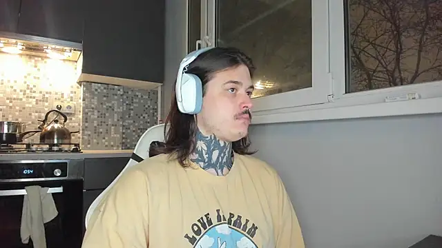 Snapshot of _torfin_ chatting on January 12, 4:18 pm torfin online show from January 12, 4:18 pm