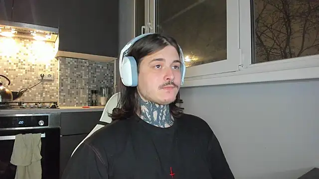 Snapshot of _torfin_ chatting on January 15, 7:55 pm torfin online show from January 15, 7:55 pm