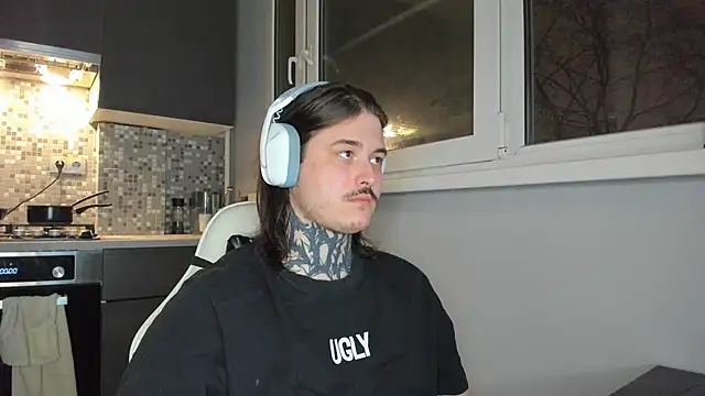 Snapshot of _torfin_ chatting on January 17, 5:41 pm torfin online show from January 17, 5:41 pm