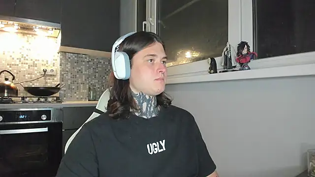 Snapshot of _torfin_ chatting on February 20, 8:58 pm torfin online show from February 20, 8:58 pm