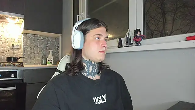 Snapshot of _torfin_ chatting on February 21, 8:49 pm torfin online show from February 21, 8:49 pm