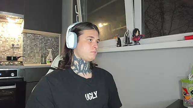 Snapshot of _torfin_ chatting on February 21, 11:54 pm torfin online show from February 21, 11:54 pm