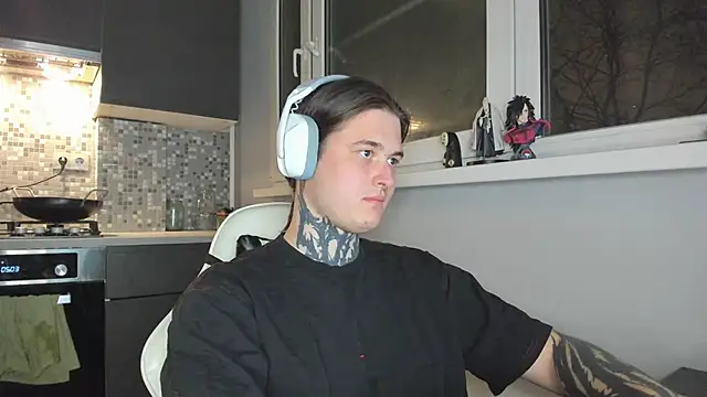 Snapshot of _torfin_ chatting on February 24, 6:04 pm torfin online show from February 24, 6:04 pm