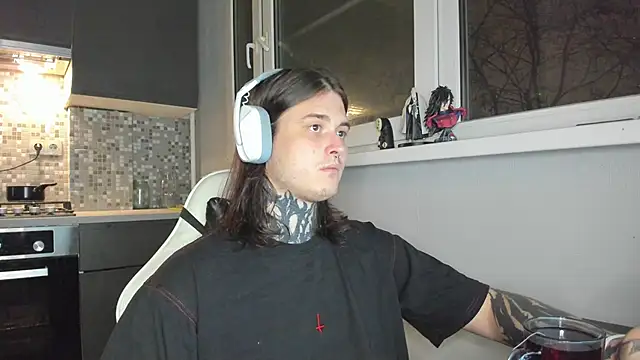 Snapshot of _torfin_ chatting on March 1, 7:26 pm torfin online show from March 1, 7:26 pm