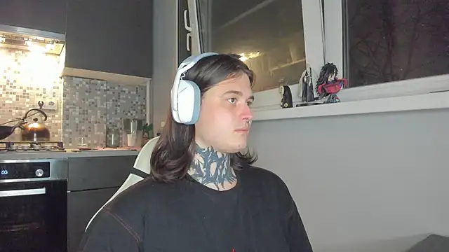 Snapshot of _torfin_ chatting on March 8, 3:17 am torfin online show from March 8, 3:17 am