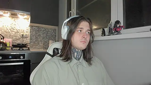 Snapshot of _torfin_ chatting on March 15, 7:48 pm torfin online show from March 15, 7:48 pm