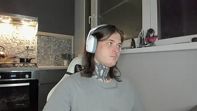 Snapshot of _torfin_ chatting on March 16, 10:20 pm torfin online show from March 16, 10:20 pm