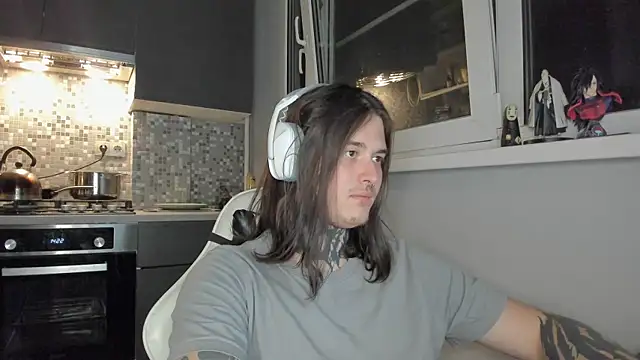 Snapshot of _torfin_ chatting on March 21, 11:01 pm torfin online show from March 21, 11:01 pm