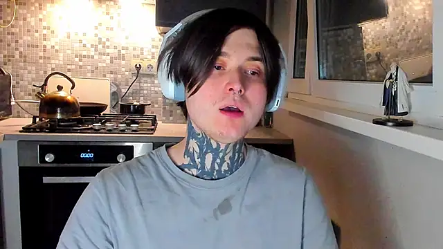 Snapshot of _torfin_ chatting on February 13, 10:50 pm torfin online show from February 13, 10:50 pm