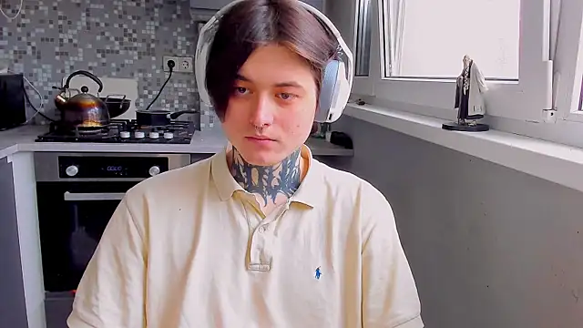 Snapshot of _torfin_ chatting on February 26, 9:19 am torfin online show from February 26, 9:19 am