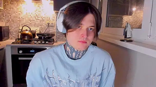 Snapshot of _torfin_ chatting on February 26, 9:25 pm torfin online show from February 26, 9:25 pm