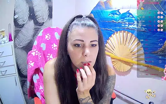 Snapshot of Catbaby32 chatting on October 28, 9:17 pm Catbaby32 online show from October 28, 9:17 pm