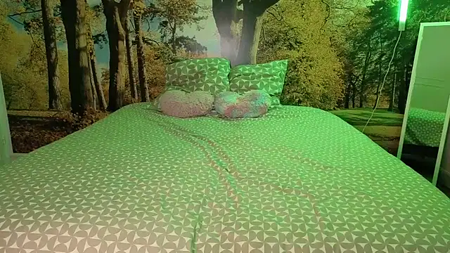 Snapshot of Dreamy_candy69 chatting on November 23, 12:43 am Dreamy candy69 online show from November 23, 12:43 am