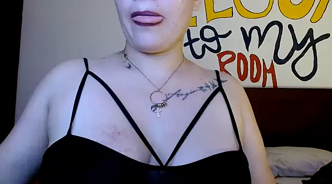 nathy 28latex online show from December 2, 11:07 pm