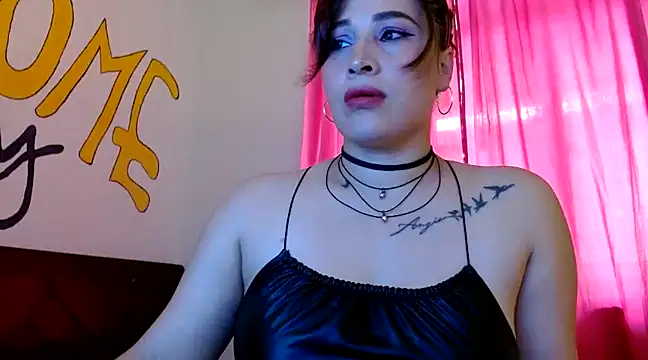 nathy 28latex online show from December 14, 7:03 pm