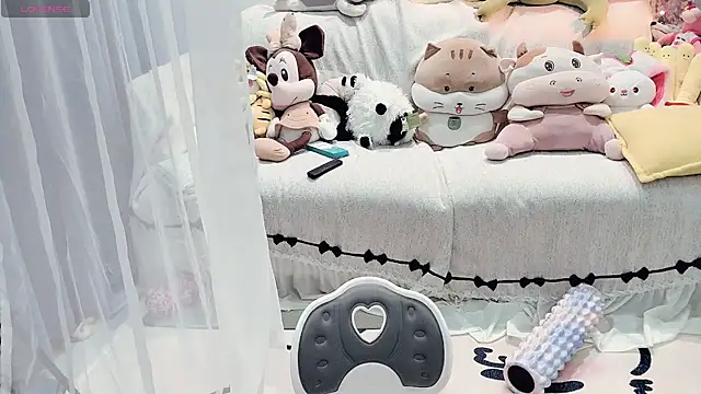 AKiKi711 online show from March 19, 2:54 pm