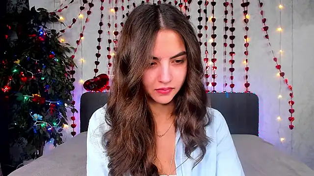 Snapshot of Milana_Crystal_ chatting on February 14, 8:11 am Milana Crystal online show from February 14, 8:11 am