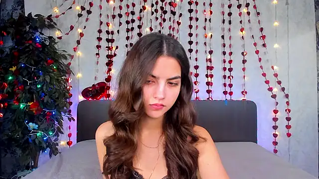 Snapshot of Milana_Crystal_ chatting on February 21, 8:15 am Milana Crystal online show from February 21, 8:15 am