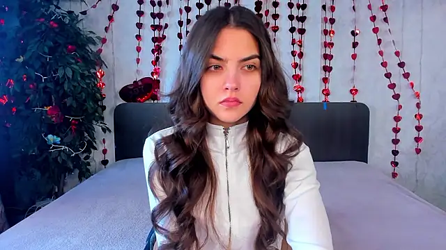 Snapshot of Milana_Crystal_ chatting on February 22, 8:13 am Milana Crystal online show from February 22, 8:13 am