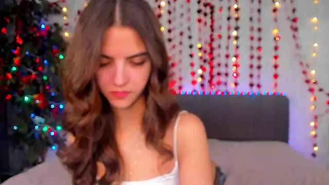 Snapshot of Milana_Crystal_ chatting on February 26, 8:24 am Milana Crystal online show from February 26, 8:24 am