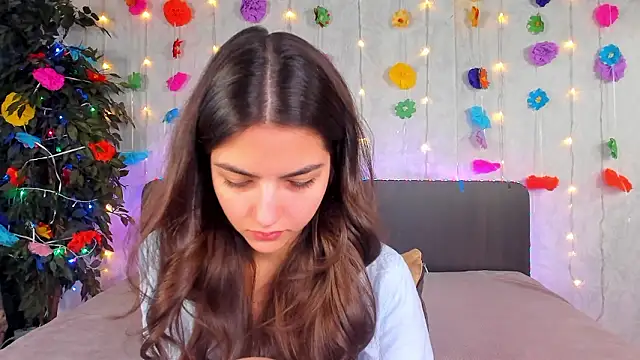 Milana Crystal  online show from March 11, 8:09 am