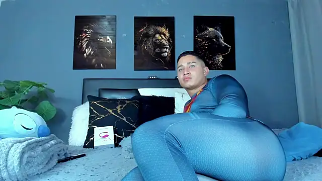 francesco evan online show from November 4, 9:47 pm