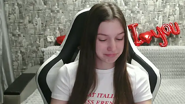 MissMiaCutie online show from March 11, 4:07 pm