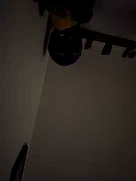 Kylie2211 online show from December 15, 11:47 am