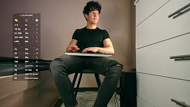 ChristianLevine  online show from March 22, 9:13 am