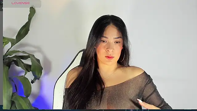 Snapshot of bella_hadid1_ chatting on March 4, 3:44 am bella hadid1 online show from March 4, 3:44 am