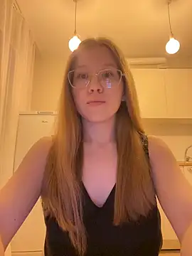 Snapshot of Eva_Weyne chatting on October 22, 6:29 pm Eva Weyne online show from October 22, 6:29 pm