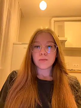 Snapshot of Eva_Weyne chatting on November 17, 8:25 pm Eva Weyne online show from November 17, 8:25 pm