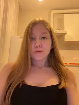 Snapshot of Eva_Weyne chatting on December 20, 6:37 pm Eva Weyne online show from December 20, 6:37 pm