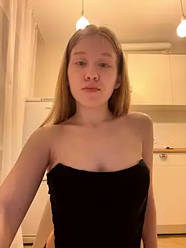 Snapshot of Eva_Weyne chatting on January 8, 8:00 pm Eva Weyne online show from January 8, 8:00 pm