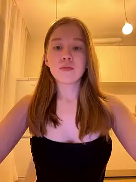 Snapshot of Eva_Weyne chatting on January 18, 7:39 pm Eva Weyne online show from January 18, 7:39 pm